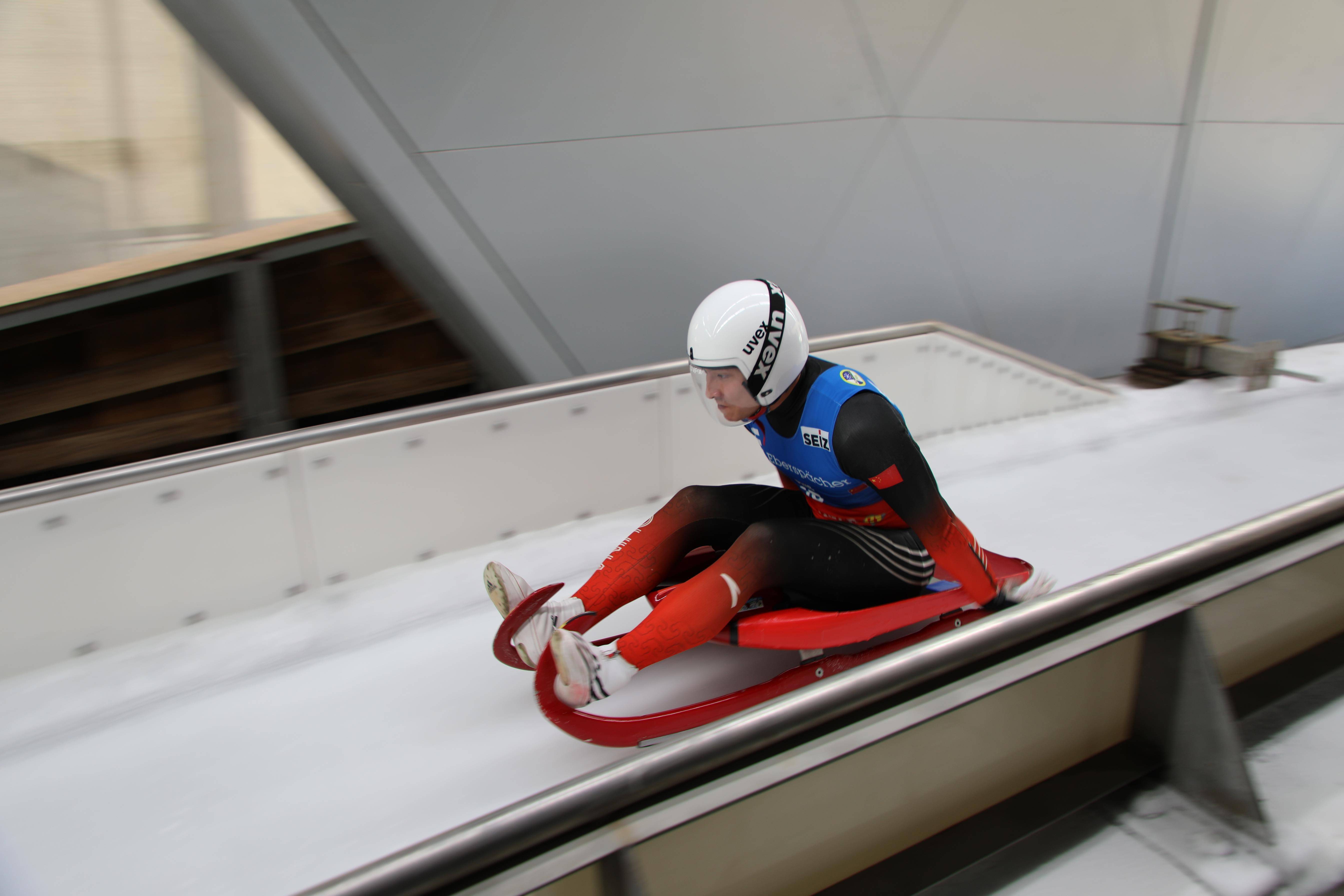 开云娱乐app安全登录-高原雪地橇比赛，冰雪中的速度盛宴的简单介绍