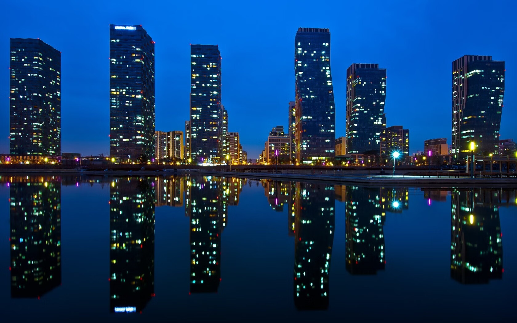 开云官网-激烈对决：强强对话，胜利者唯有实力，激烈的对打是什么意思